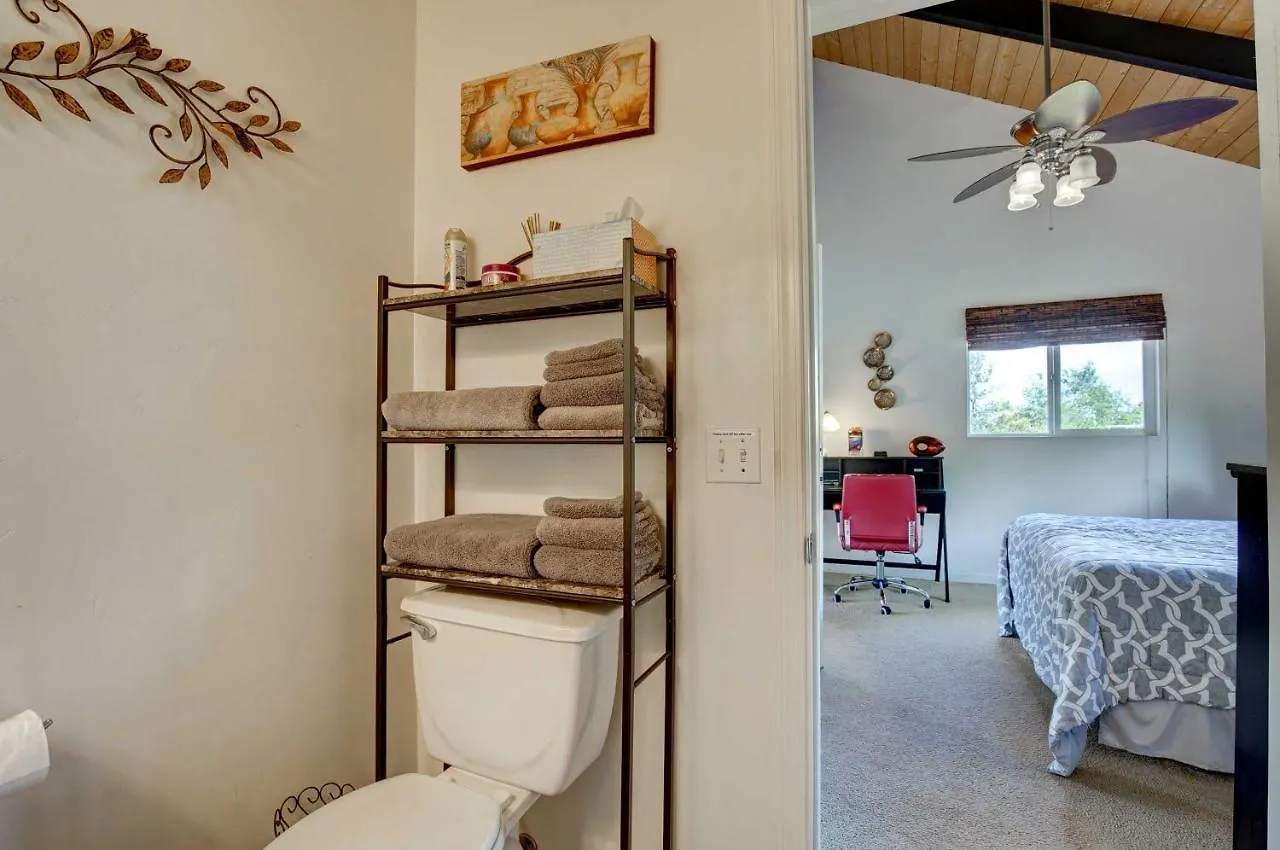 Charming Kailua-Kona Apartment Near Hiking And Golf! 0*,  Amerikai Egyesült Államok